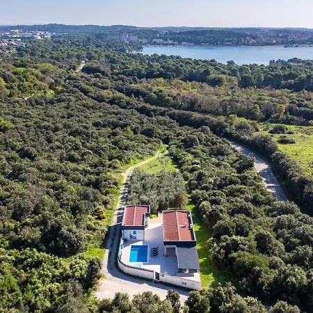 Vallelunga Vila Pula